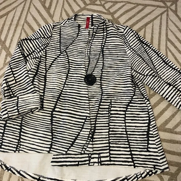 IC by Connie K Black and White Stripped & Textured Blazer - Picture 4 of 16